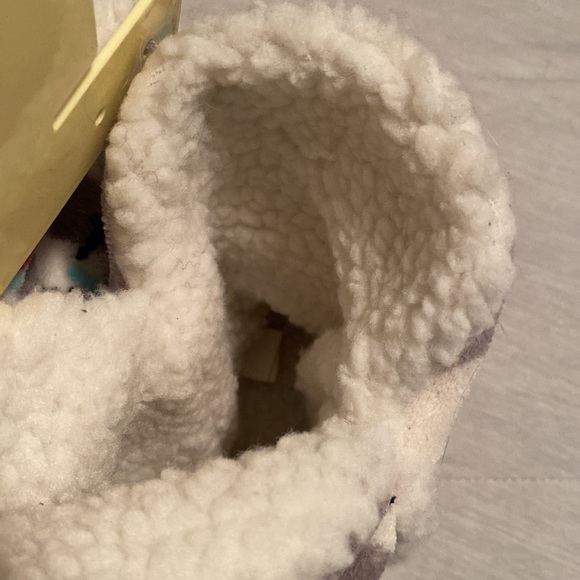 Snowman slippers size small 5/6 - Picture 4 of 5